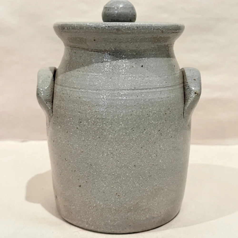 HTF Salmon Falls 1989 Lidded Handled Crock Jar Strawberry Signed Crayton-Ackley